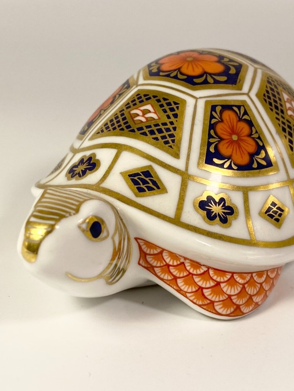 Vintage Royal Crown Derby Imari Porcelain Turtle Paperweight Gold Stopper